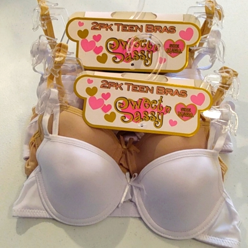 2Pks Teen Bras By Sweet n Sassy Size Medium/32A, Total of 4Bra's
